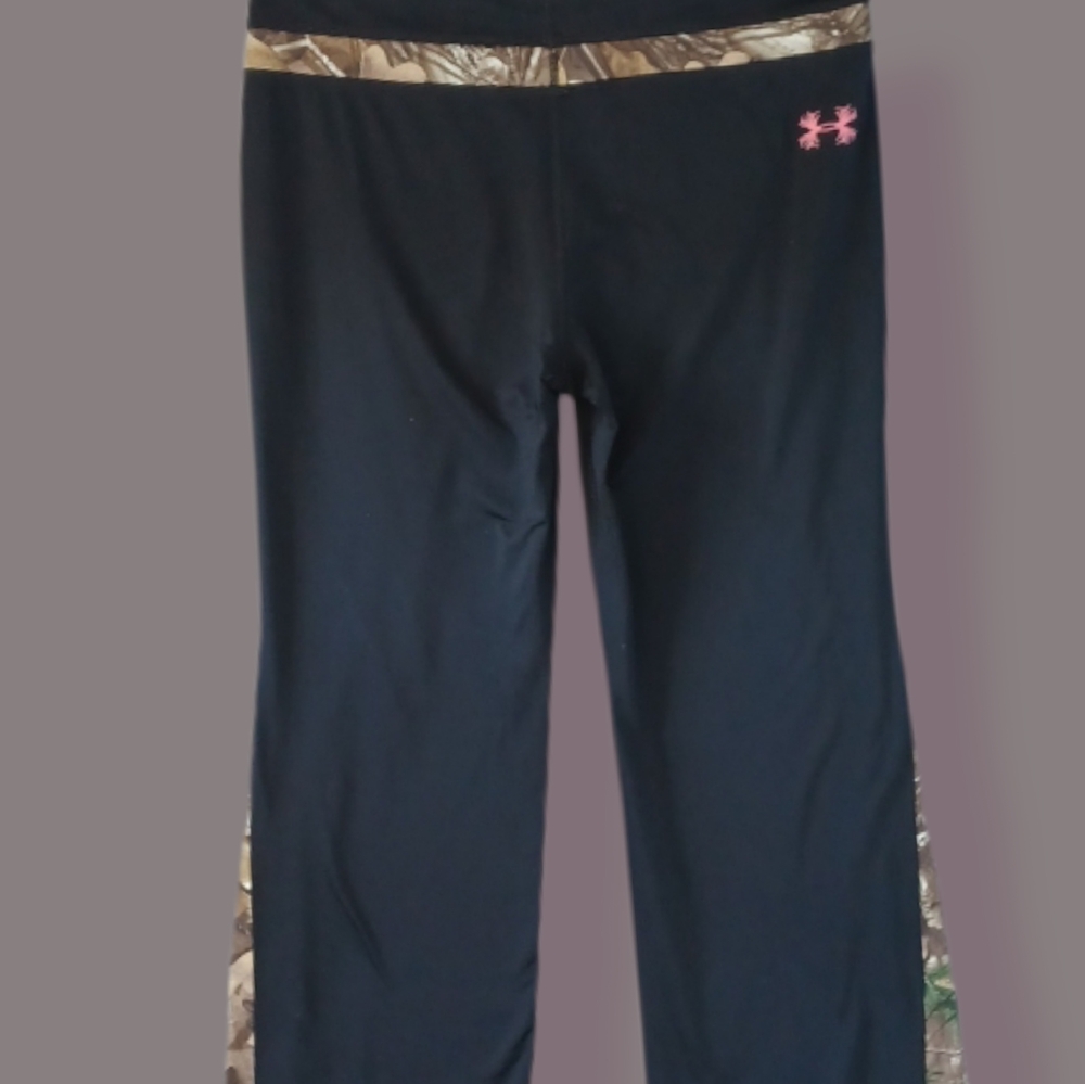 Under Armour bell bottom pants size M